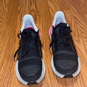 Adidas boost size 9